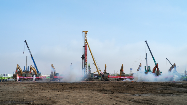 Tesla energy storage plant breaks ground