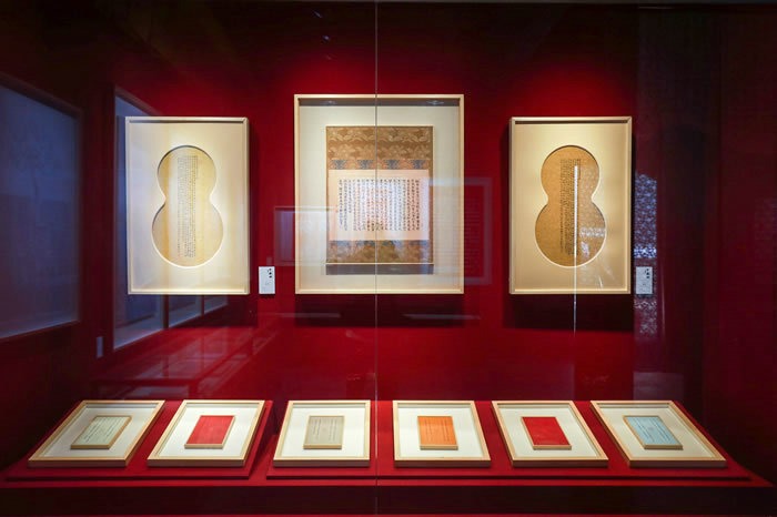 Historical temple hosts painter's solo show