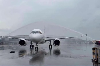 C919 debuts on Shanghai-Guangzhou route
