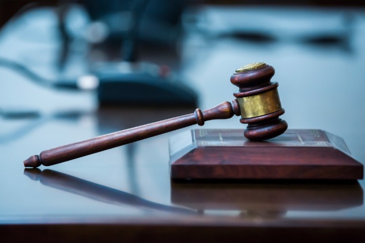 Shanghai court orders partial refunds for 'pillar tickets' at concert