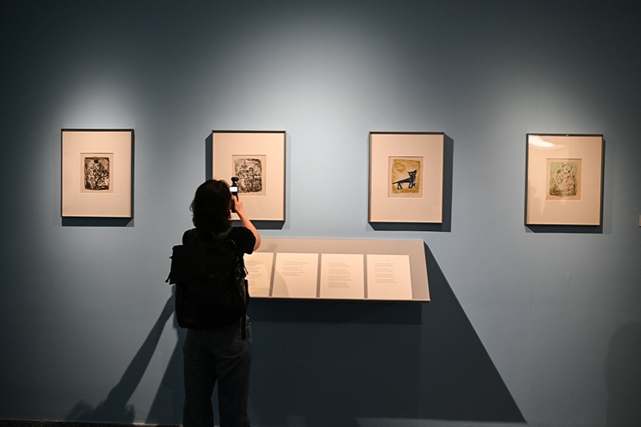 Jiushi Art Museum brings together Zao Wou-ki's art with poems composed by renowned authors