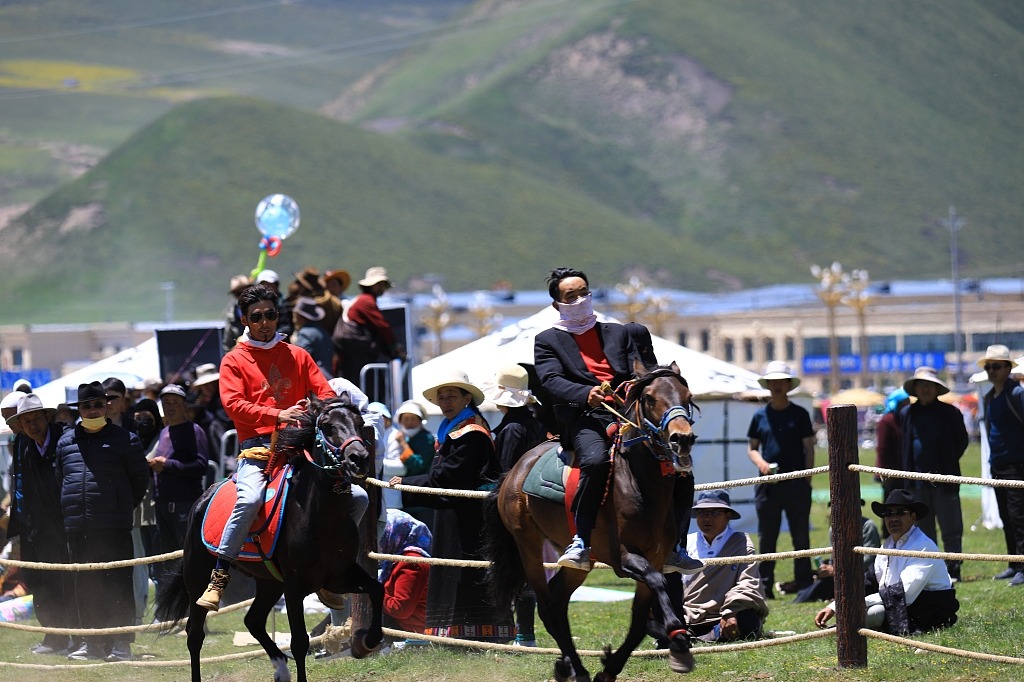 Summer travel consumption shows vitality