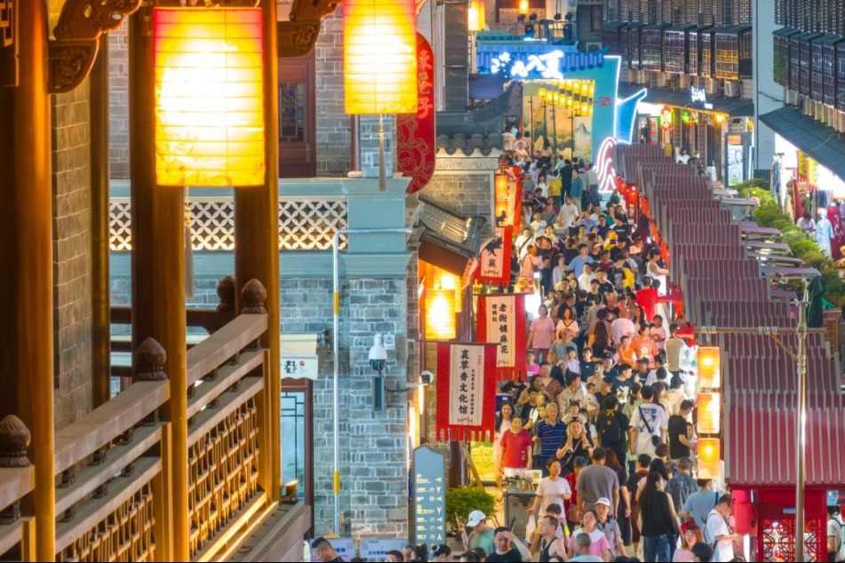 China to create new consumption scenarios to tap consumer demand