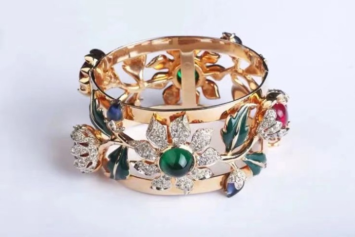 Shanghai exhibition to display vintage 20th century costume jewelry