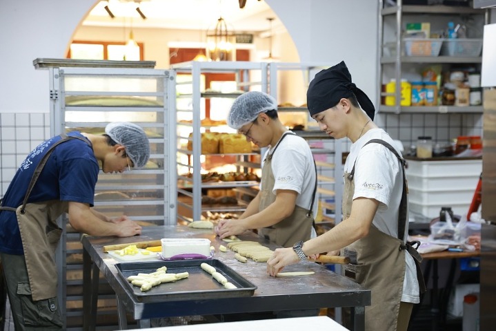 China's top court pledges to strengthen law-based protection for private enterprises