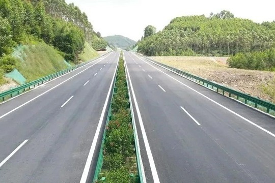 Guilin-Qinzhou Port highway