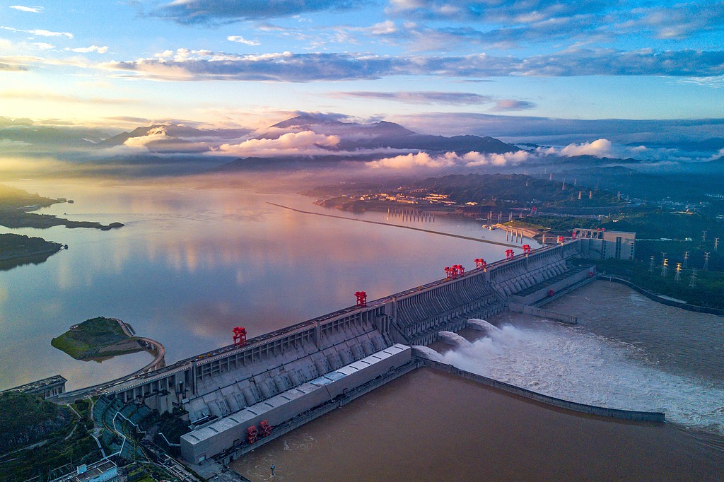 China's economy stable in first three quarters