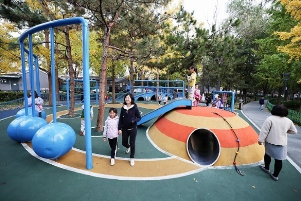 Four all-age-friendly parks unveiled in Xicheng district