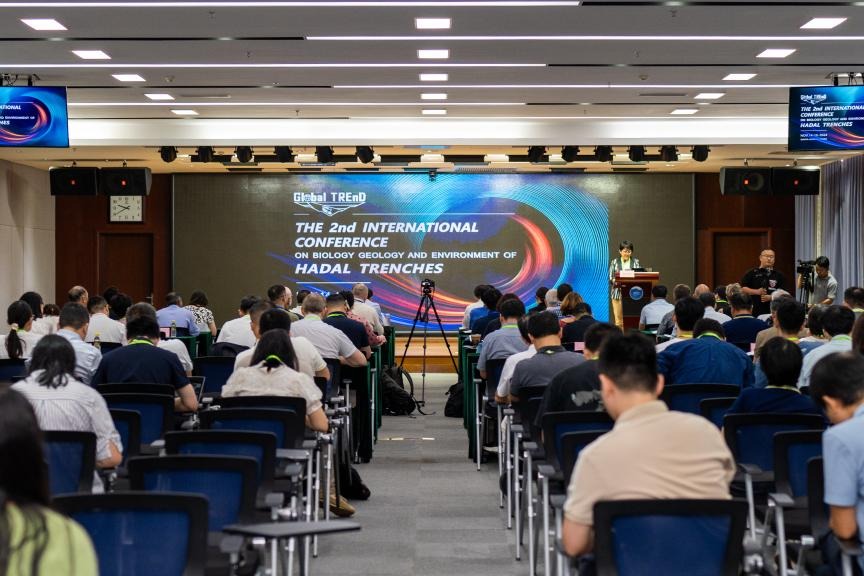 China completes manned deep-dive missions in 8 major hadal trenches