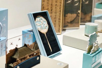 Cultural creative products displayed in Liaoning blend tradition and innovation