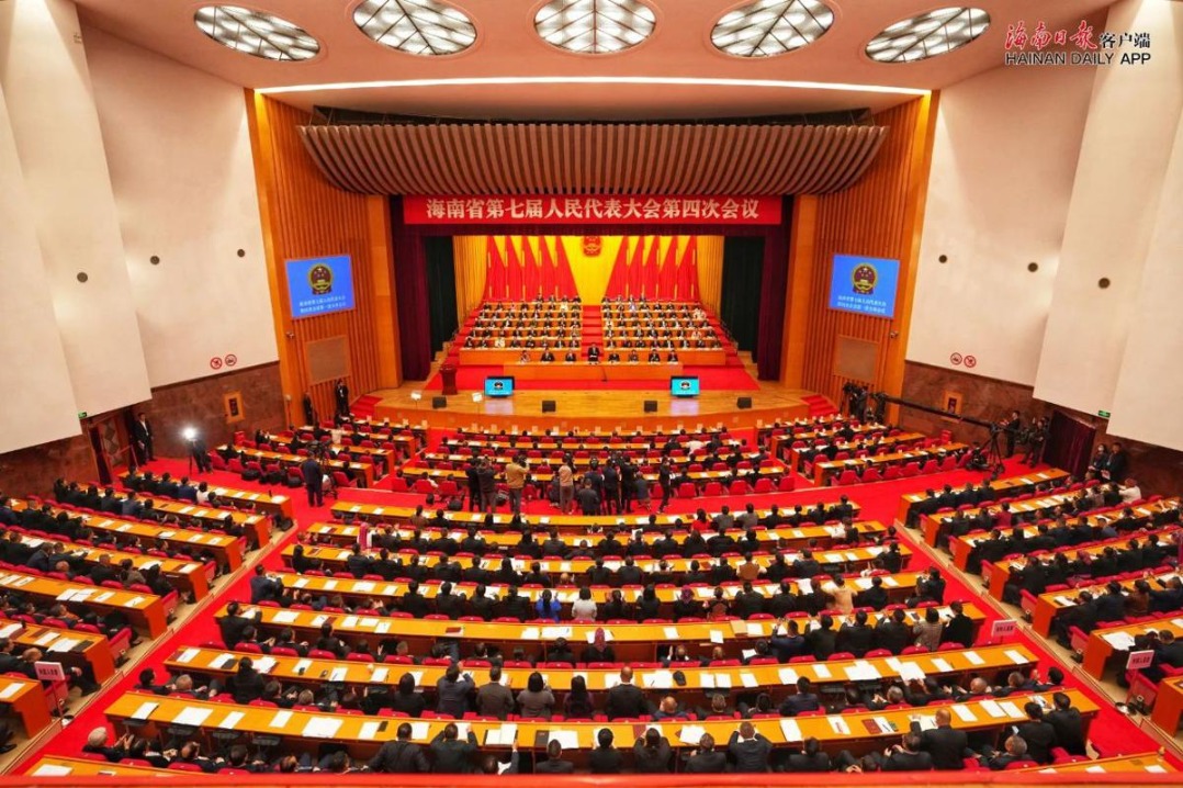 Hainan governor hails reform at provincial two sessions