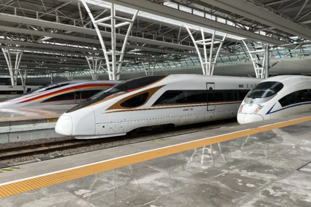 Tips for high-speed train travel with children