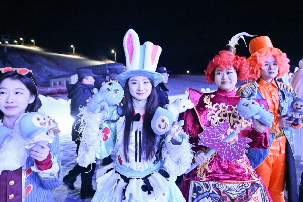 Ice, snow consumption season launches in Yantai