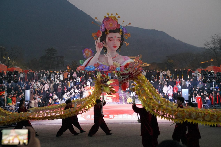 Lintong cultural and tourism fair opens for Spring Festival