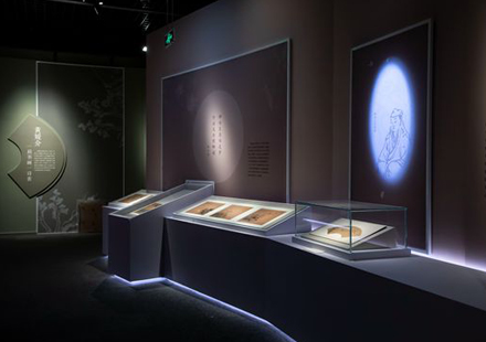 Paintings mirror the delicate emotions of female artists in Sichuan exhibit