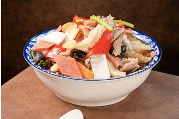 Enjoy local dishes in Hunan’s Hengdong county