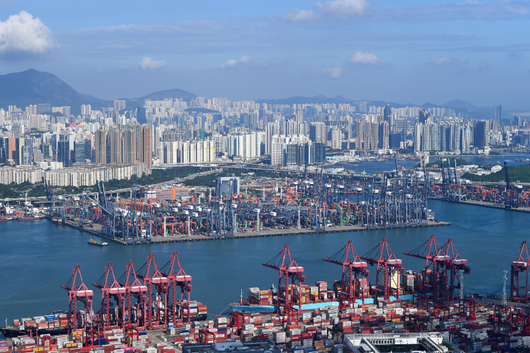 Various sectors say Hong Kong's economic outlook to remain positive in new year