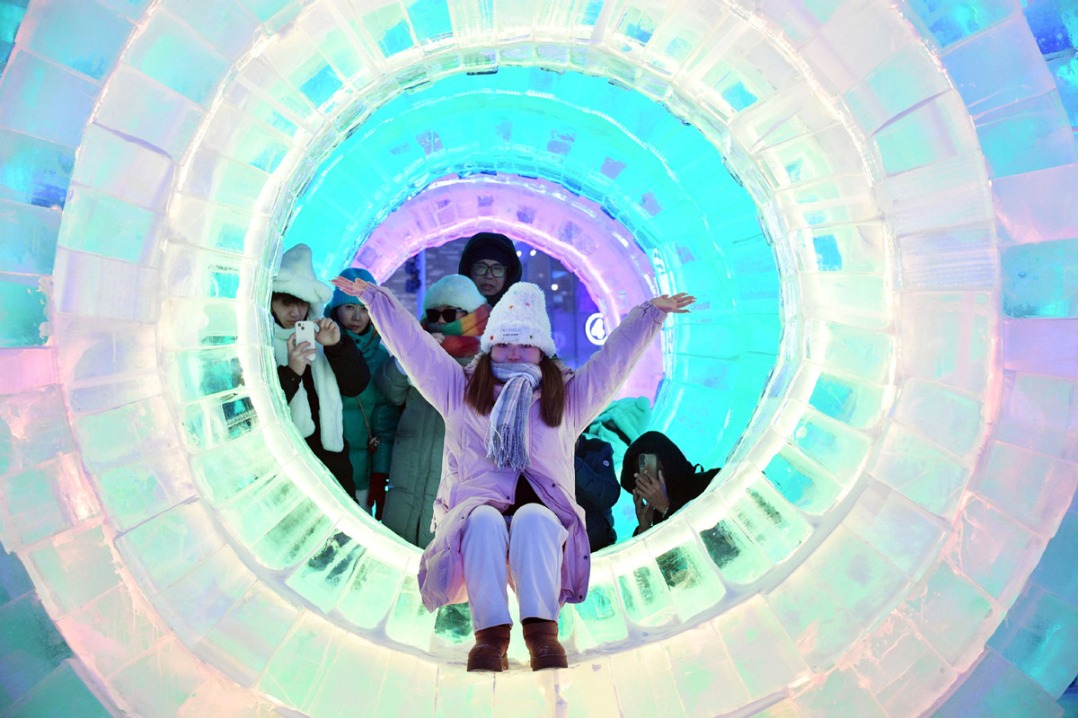 China's winter economy snowballing as sports event, cultural tourism fuel public passion