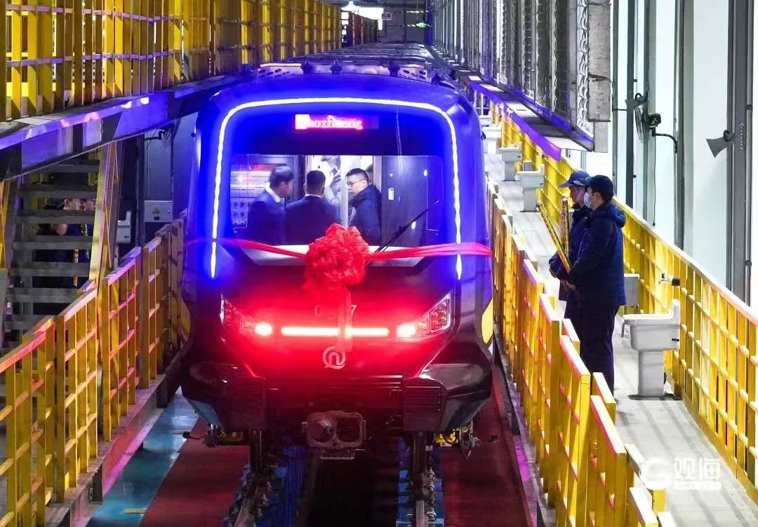 China launches energy-efficient carbon fiber metro train