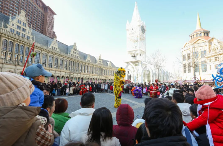 Qingdao sees tourism surge during Chinese New Year celebrations