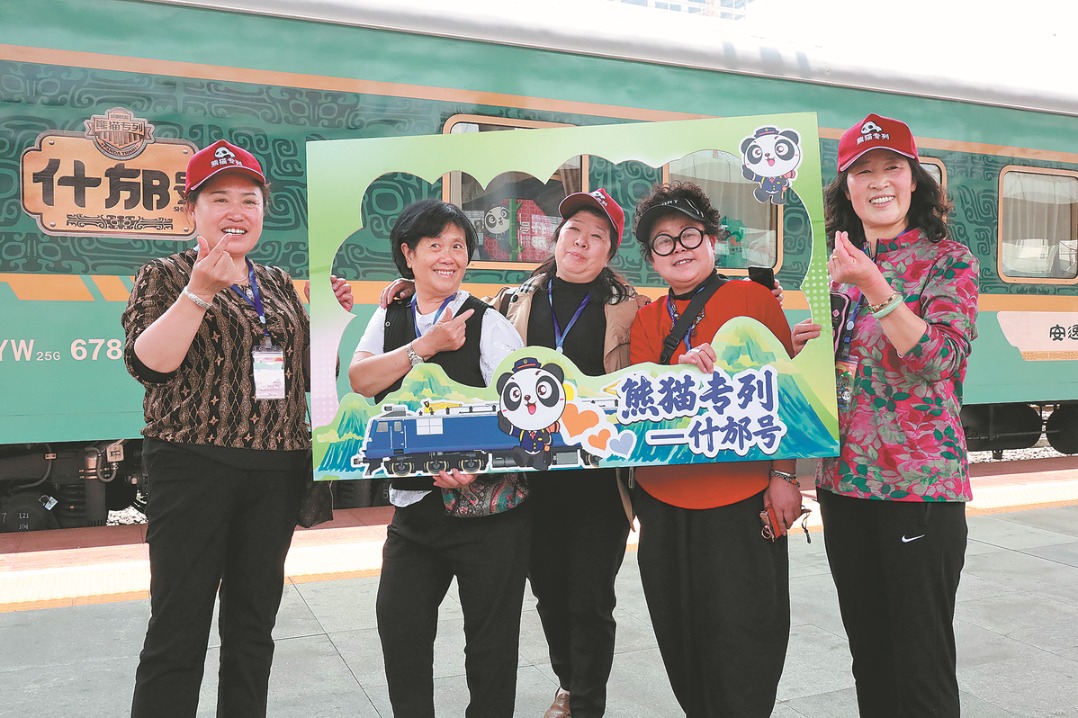 Tourist trains gaining popularity among seniors