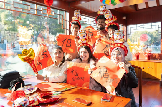 Foreign youth celebrate Chinese New Year in Yangzhou