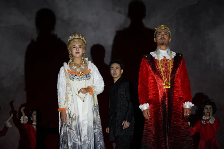 Shakespare's 'Hamlet' returns to the stage in Beijing