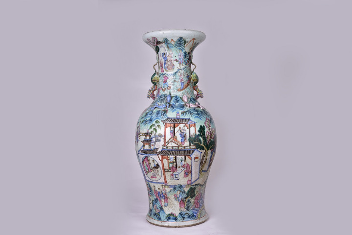 Famille rose vase depicts Chinese snake-themed folktale
