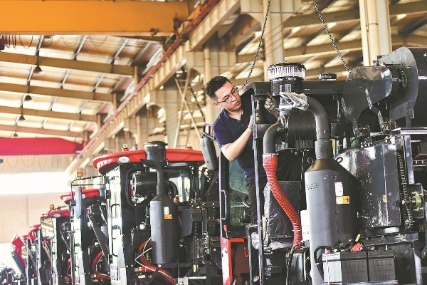 Manufacturers report uptick in orders in February