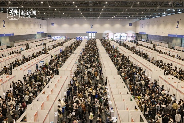 Hangzhou's population rides decade-long growth curve