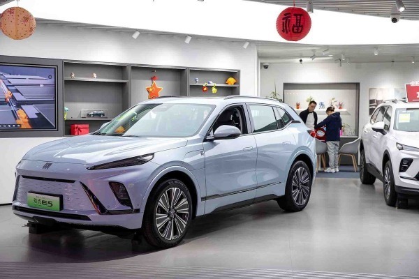 China's NEV sales continue to surge, reaching 686,000 units in February
