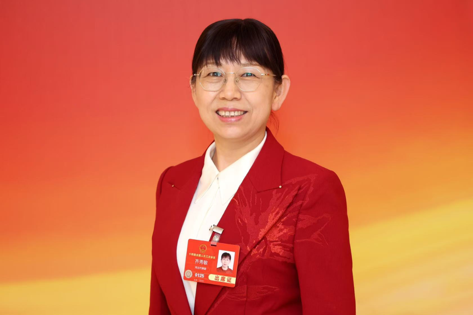 Deputy seeks stricter monitoring of college application guidance services