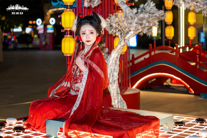 Guochao Cultural Festival kicks off at Wuhan Happy Valley