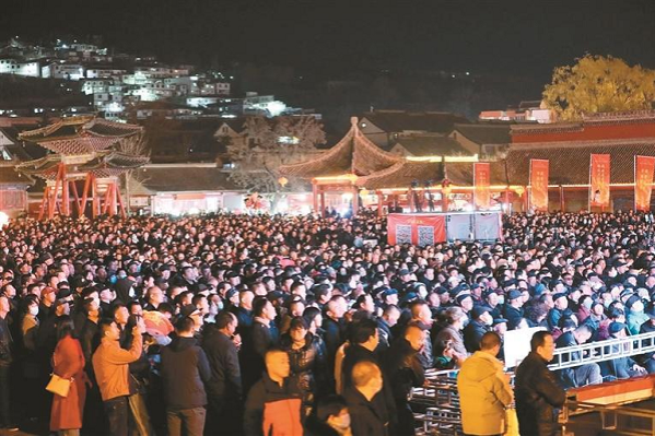 Xi'an Qinqiang Opera enchants local fans