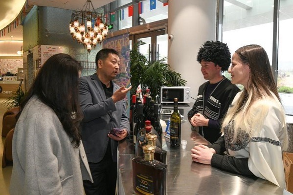 International flavors shine in Xi'an