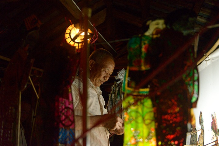 Hengshan shadow puppetry: A legendary art of light and shadow