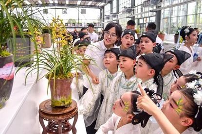 Xi'an holds 32nd China Orchid Expo
