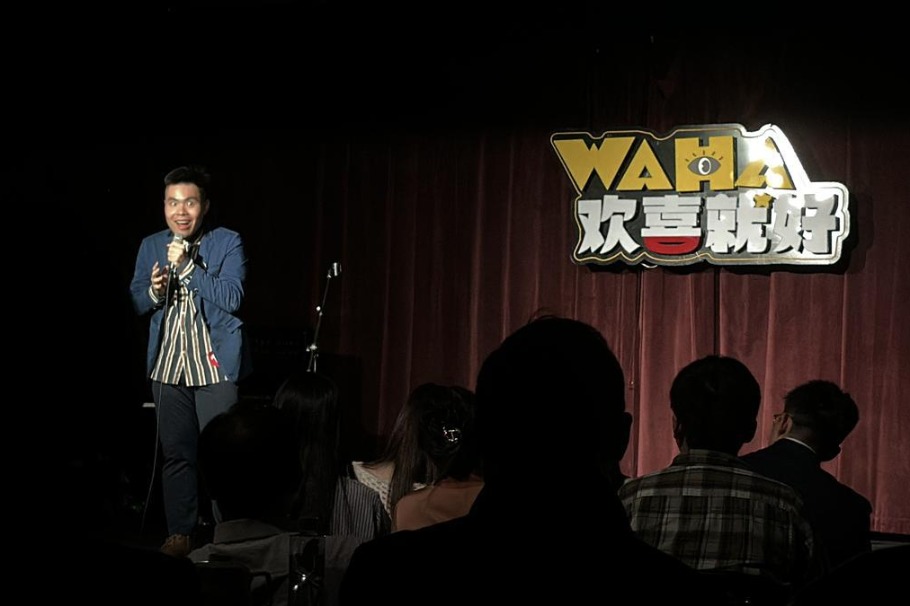 Stand-up star bridges cultures across the Taiwan Strait