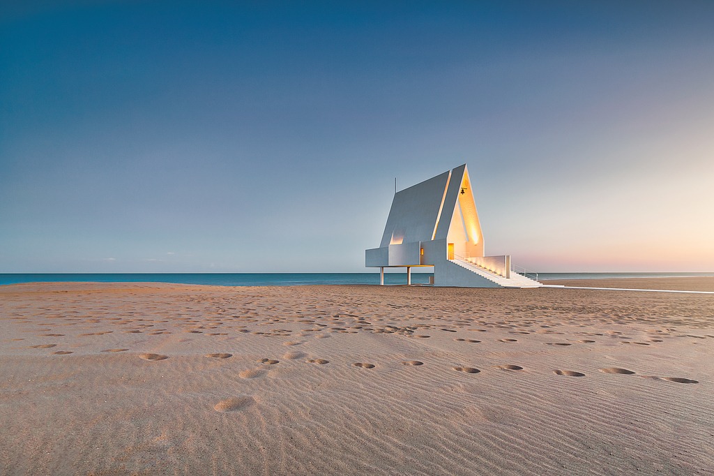 Coastal Qinhuangdao a tourism hot spot for northern neighbors