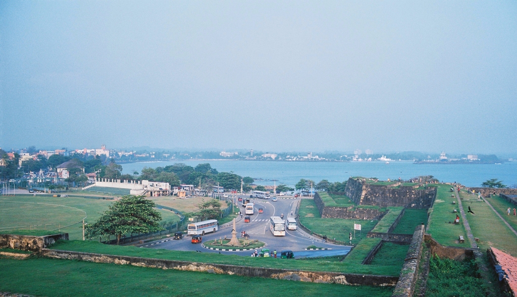 Yantai delegation visits Sri Lanka to promote zero-carbon island cooperation