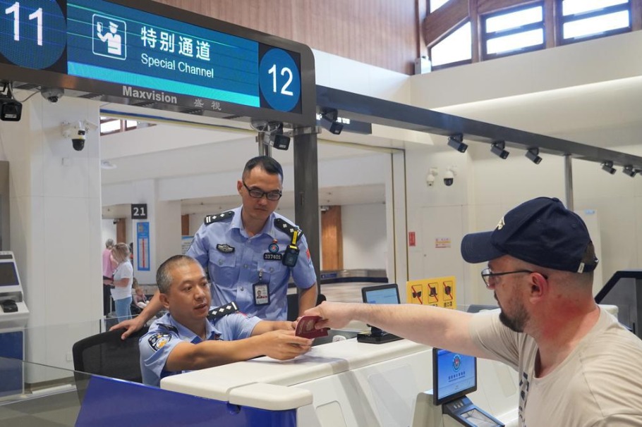 May Day holiday boosts inbound and outbound travel in Hainan