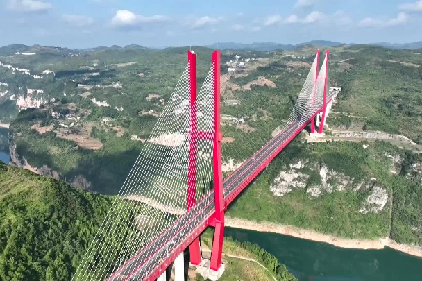 Guizhou’s village thrives through Miao embroidery