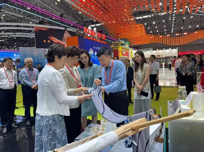 Nantong culture spotlighted at cultural industries fair