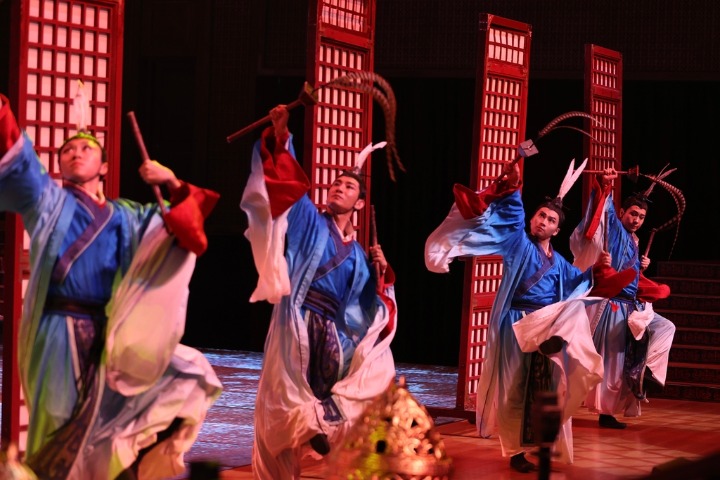 The Resonance of Gold and Jade