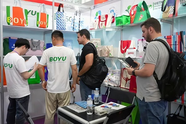 Wenzhou companies secure over $270 million in potential orders at Canton Fair