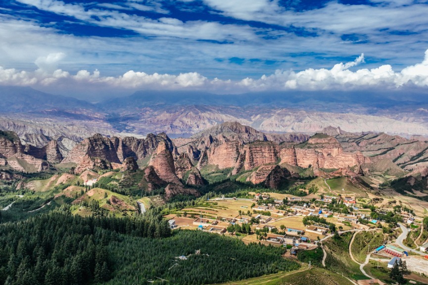 Chinese scientists discover Qinghai-Tibet Plateau's unique role in greenhouse emissions