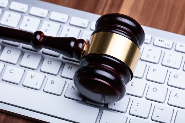 Top court zooms in on online fraud