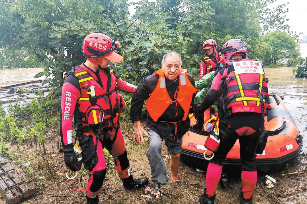 Heavy rainfall affects over 400,000 in Hunan province