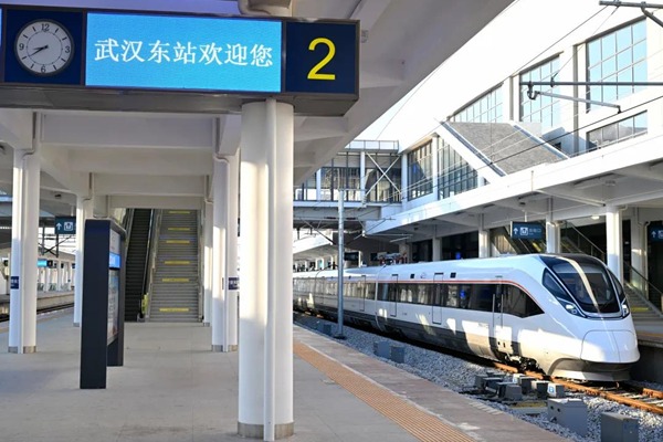 Wuhandong-Hangzhouxi high-speed train inaugurated
