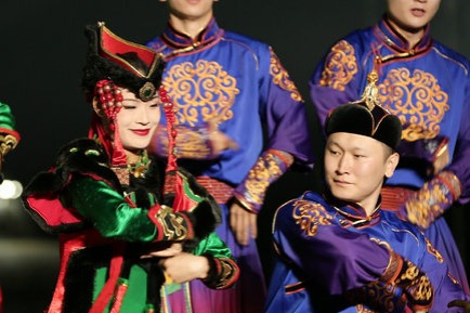 Folk song event opens in Hohhot